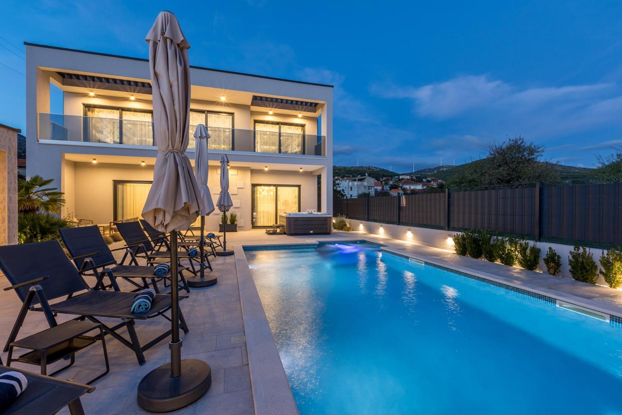 Luxury Villa Diana With Heated Pool And Jacuzzi Dograde Экстерьер фото