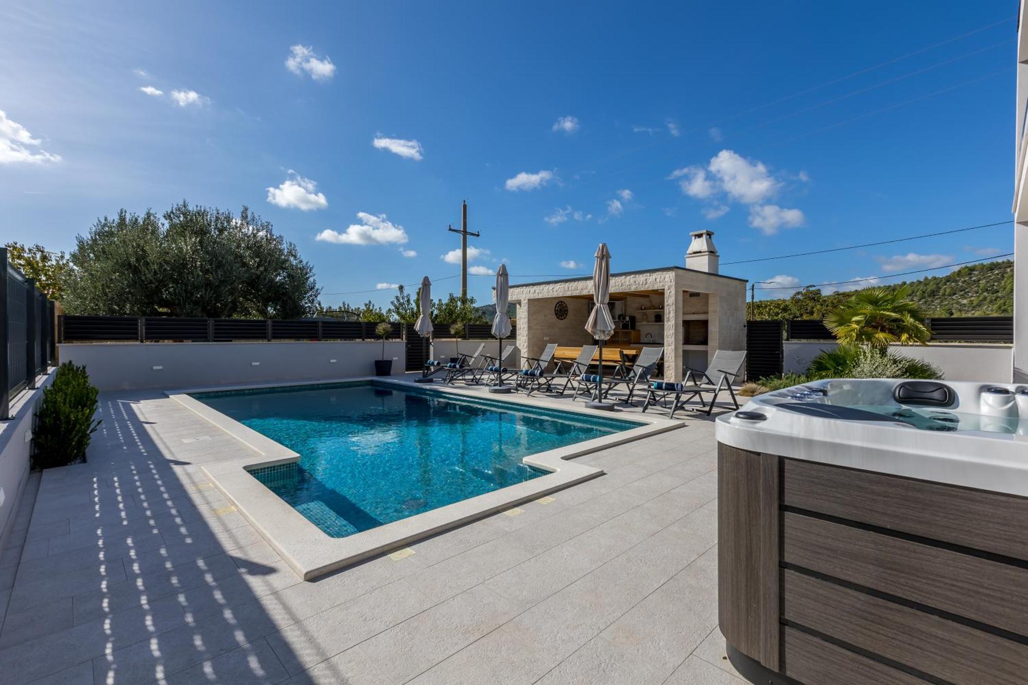 Luxury Villa Diana With Heated Pool And Jacuzzi Dograde Экстерьер фото