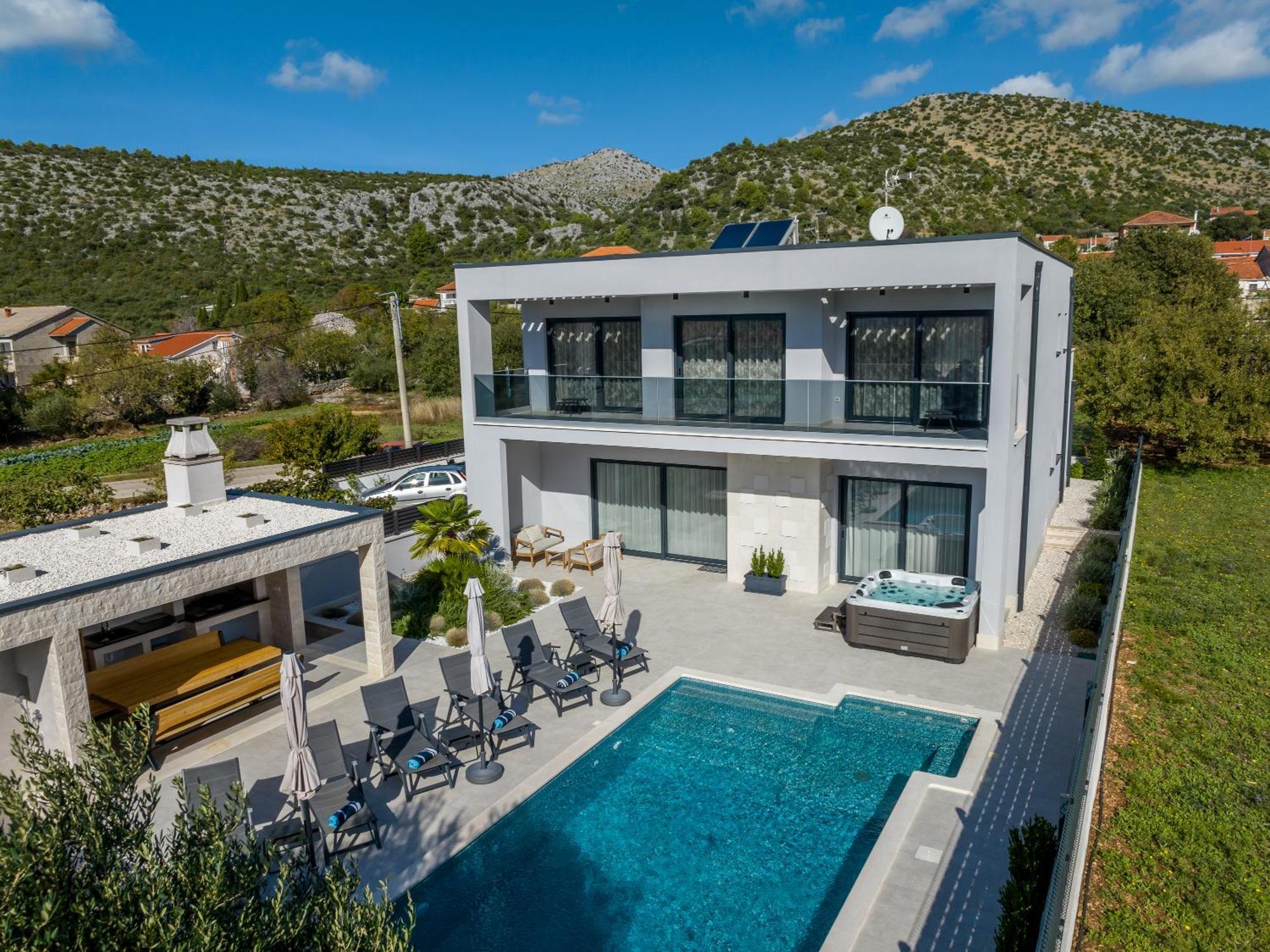Luxury Villa Diana With Heated Pool And Jacuzzi Dograde Экстерьер фото